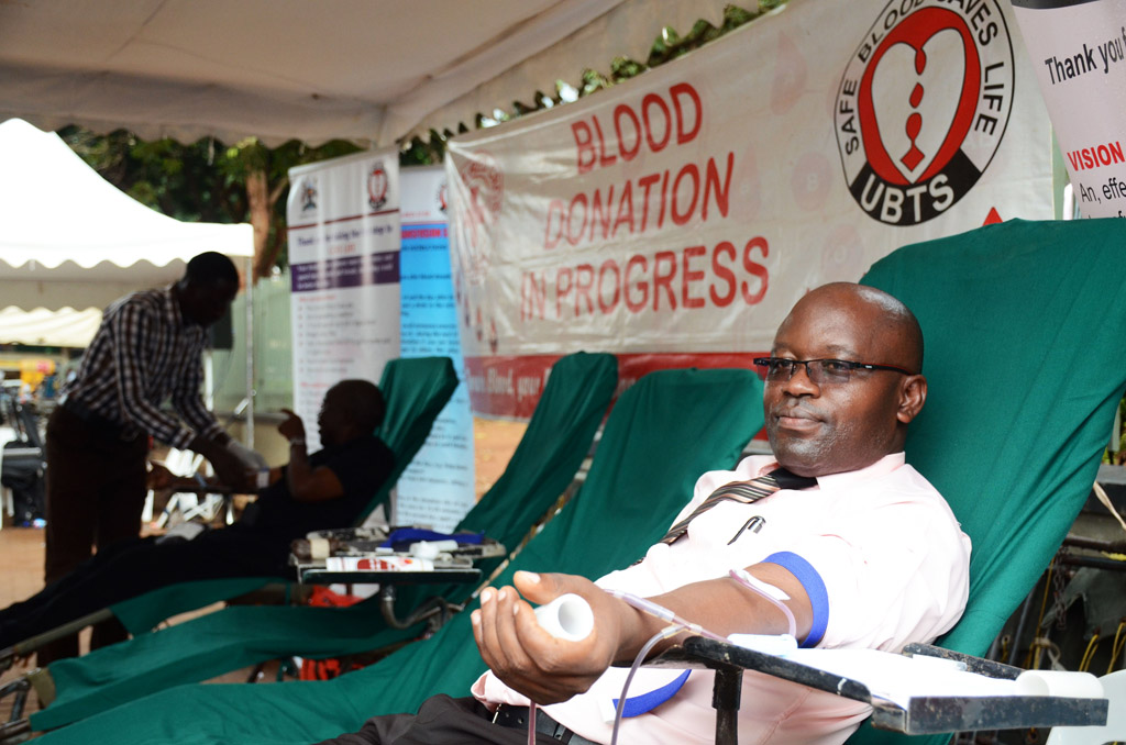 General Secretary UCA – CPA Ivan Asiimwe donates blood Image
